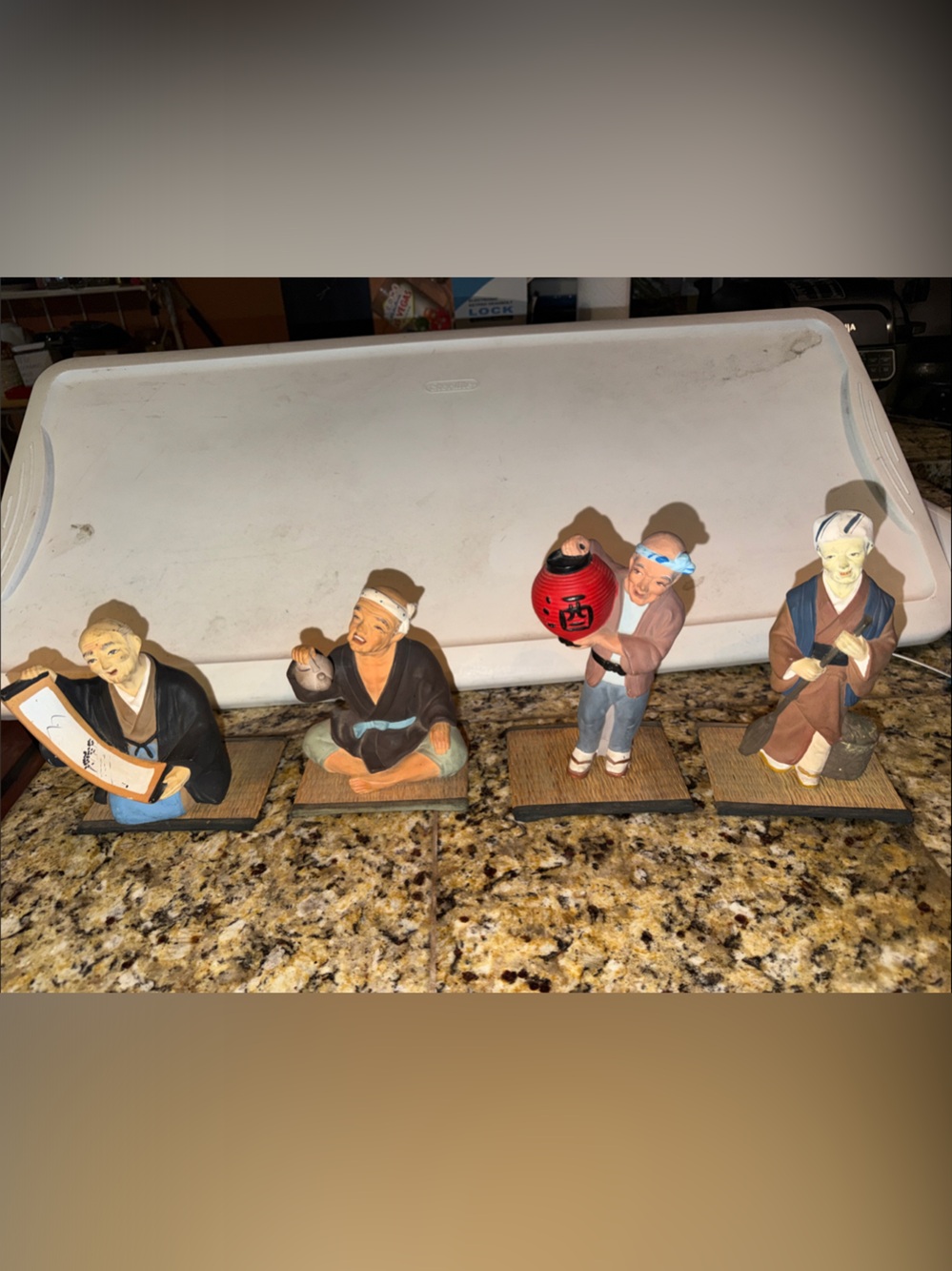 Set of Vintage-Style Ceramic Japanese figurines - Multicolor
